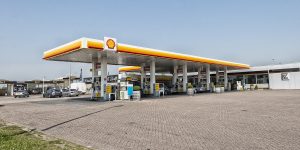 Tankstation Zwart in Amsterdam | Tanken, Auto wassen, Broodjes, Catering, Telefoonreparatie