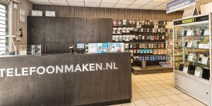 Tankstation Zwart in Amsterdam | Tanken, Auto wassen, Broodjes, Catering, Telefoonreparatie