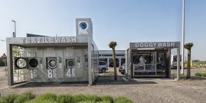 Tankstation Zwart in Amsterdam | Tanken, Auto wassen, Broodjes, Catering, Telefoonreparatie