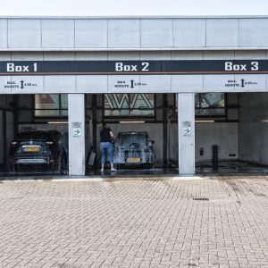 Tankstation Zwart in Amsterdam | Tanken, Auto wassen, Broodjes, Catering, Telefoonreparatie