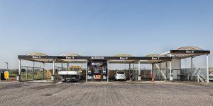 Tankstation Zwart in Amsterdam | Tanken, Auto wassen, Broodjes, Catering, Telefoonreparatie